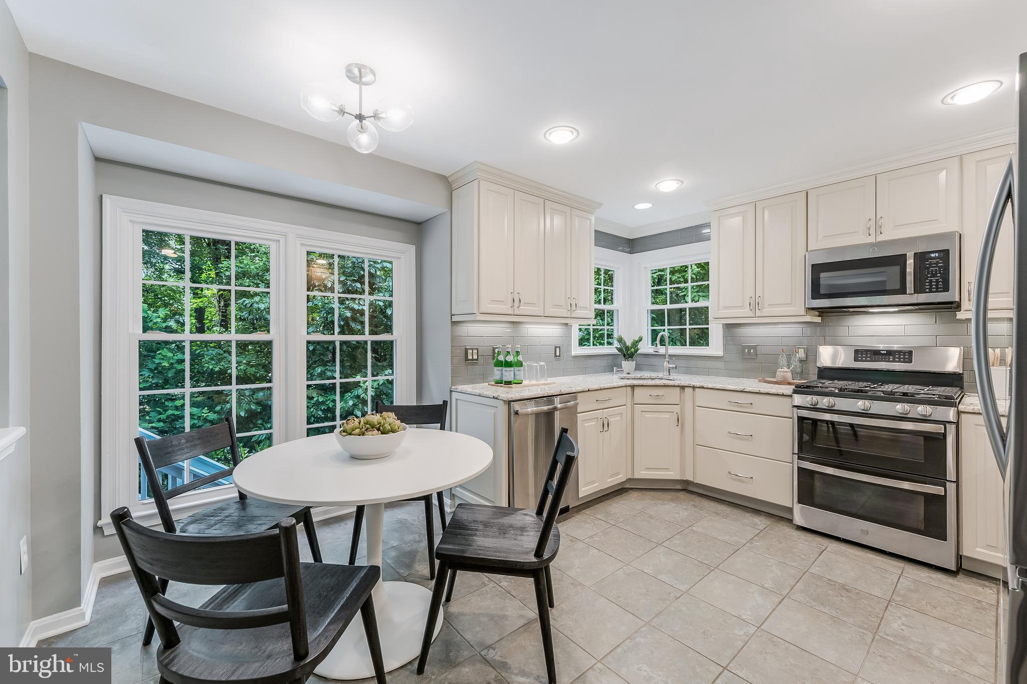 RESTON - Residential