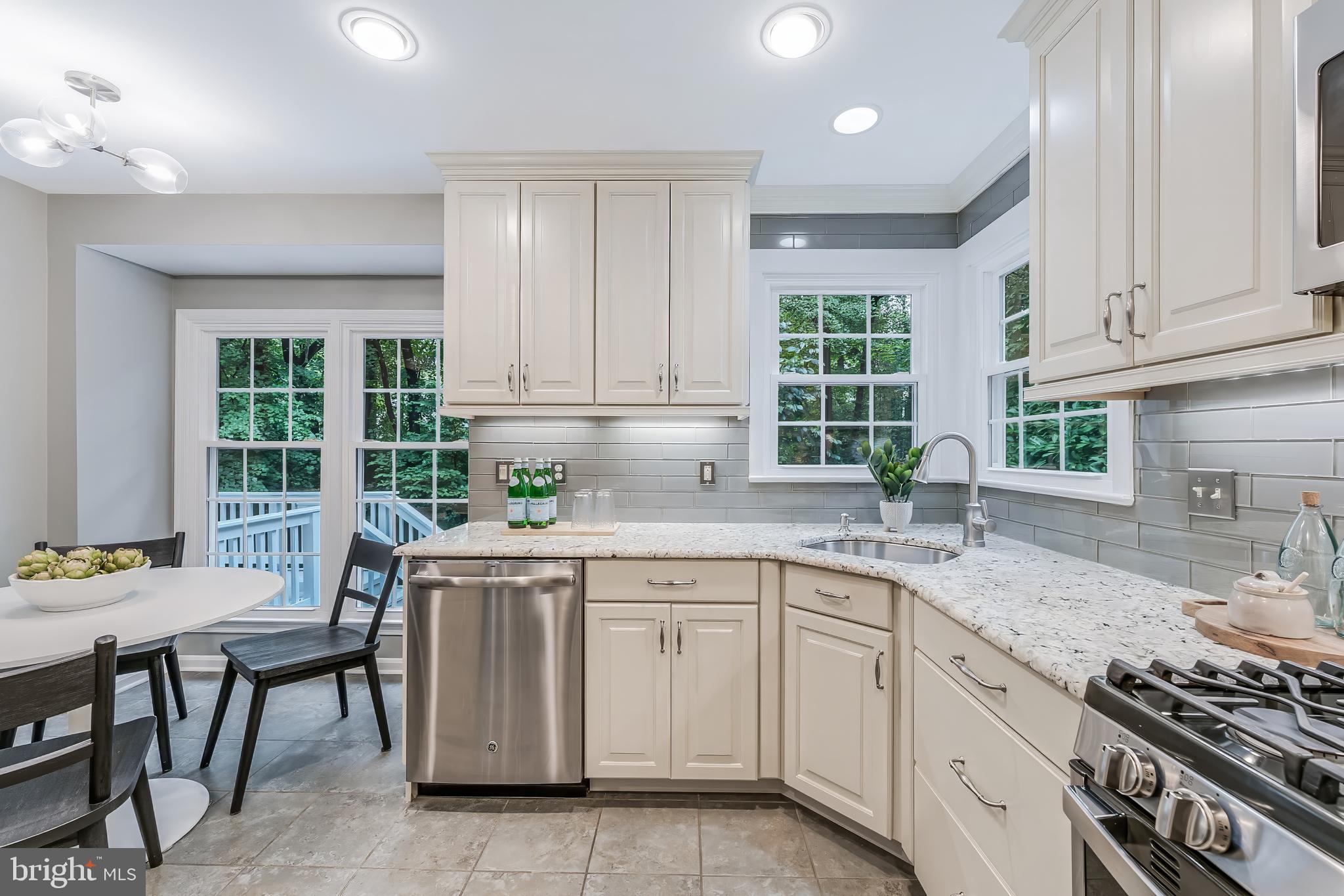 RESTON - Residential