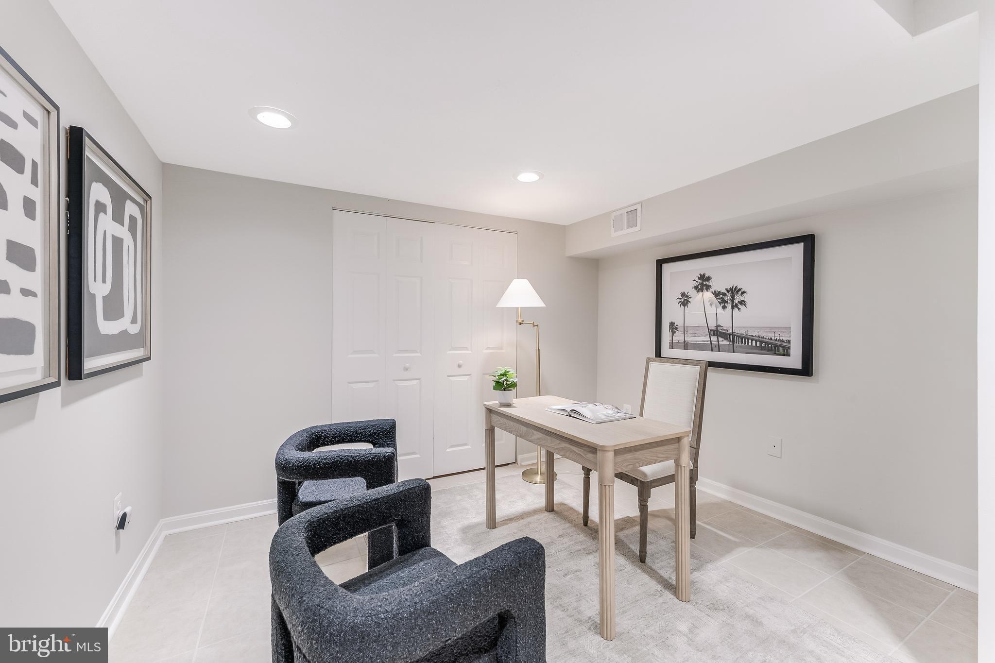 RESTON - Residential