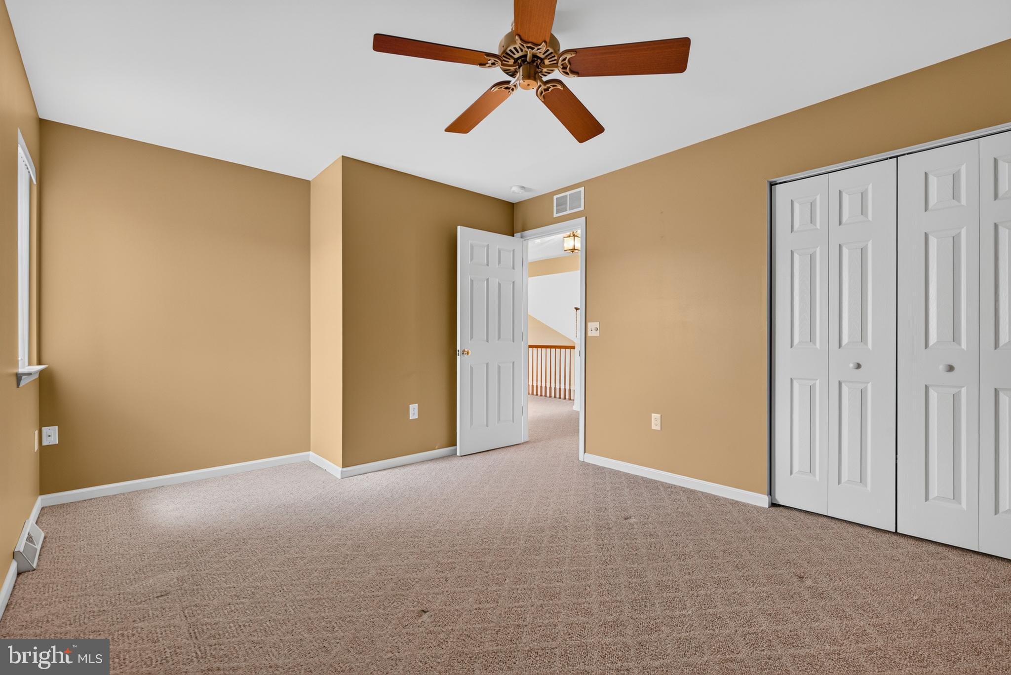 THE OAKS - Residential