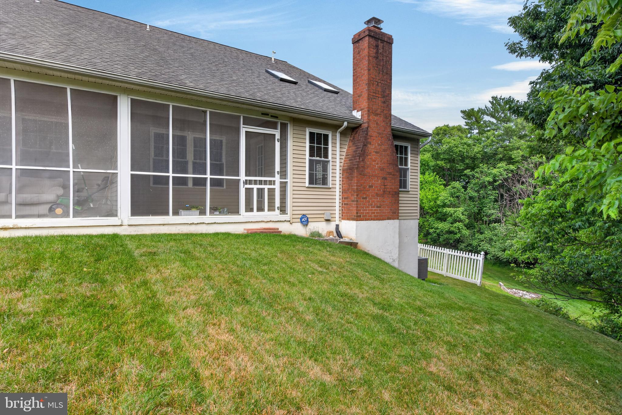 THE OAKS - Residential