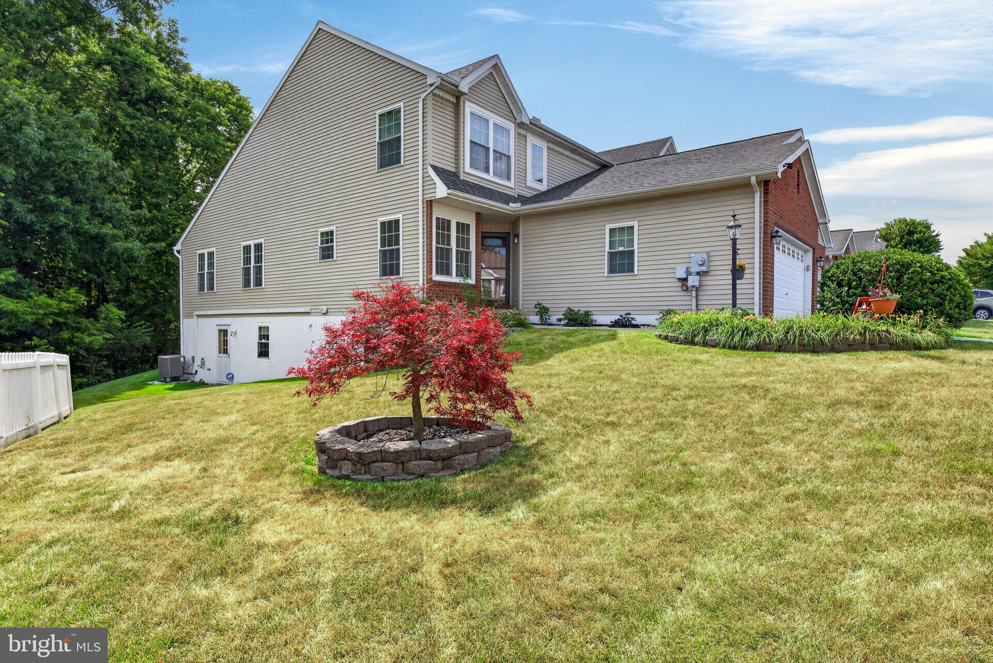 THE OAKS - Residential