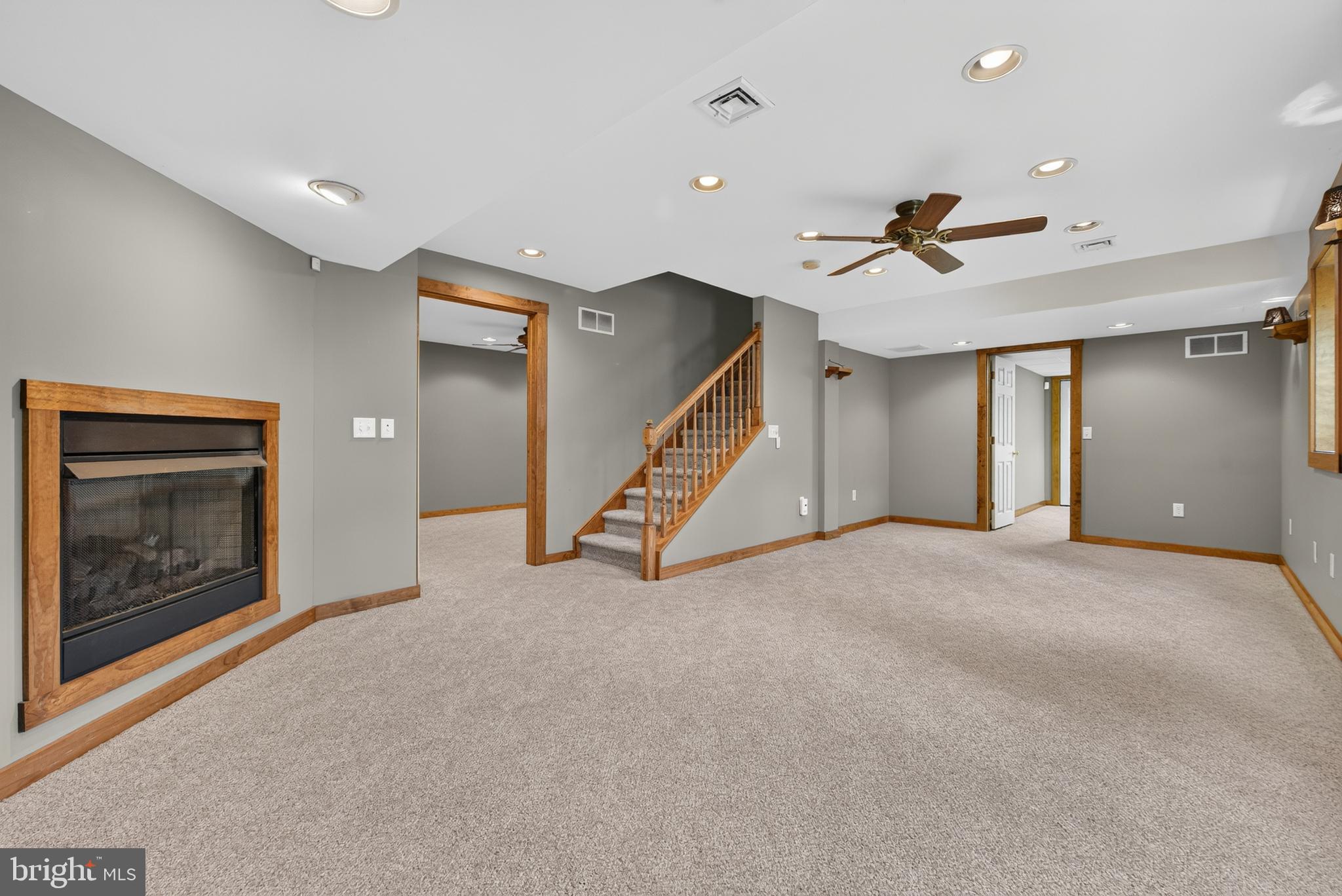 THE OAKS - Residential