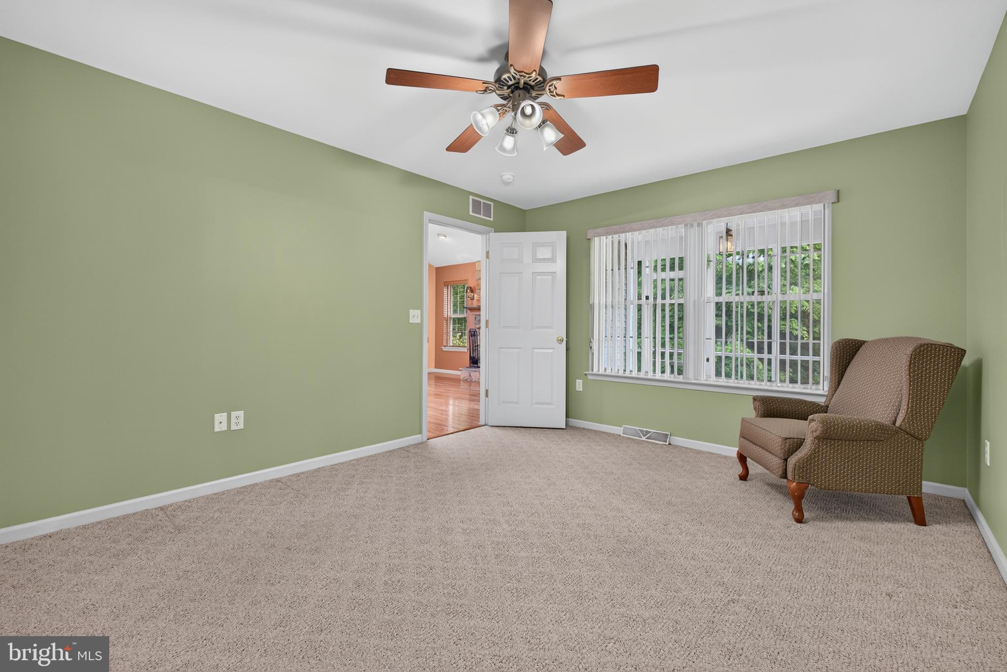 THE OAKS - Residential