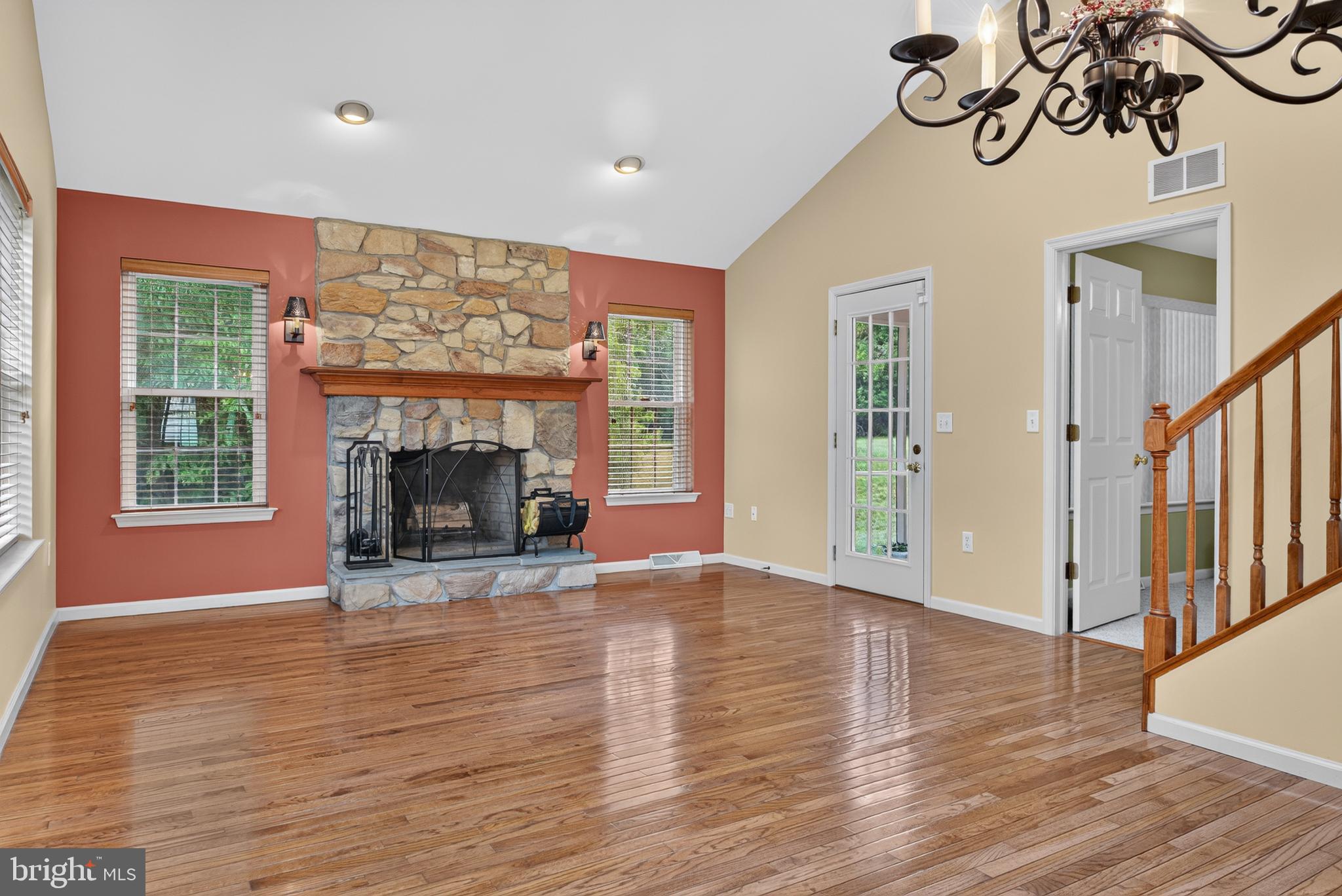 THE OAKS - Residential