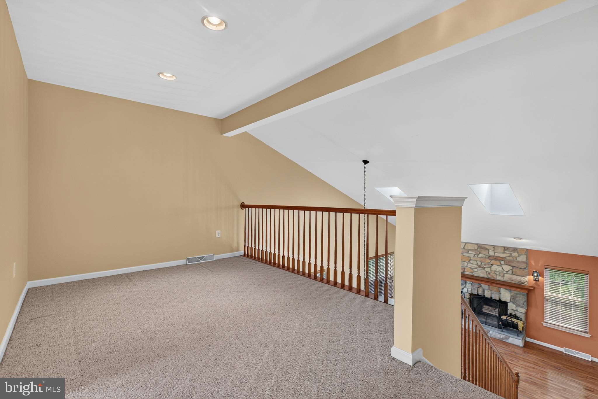 THE OAKS - Residential