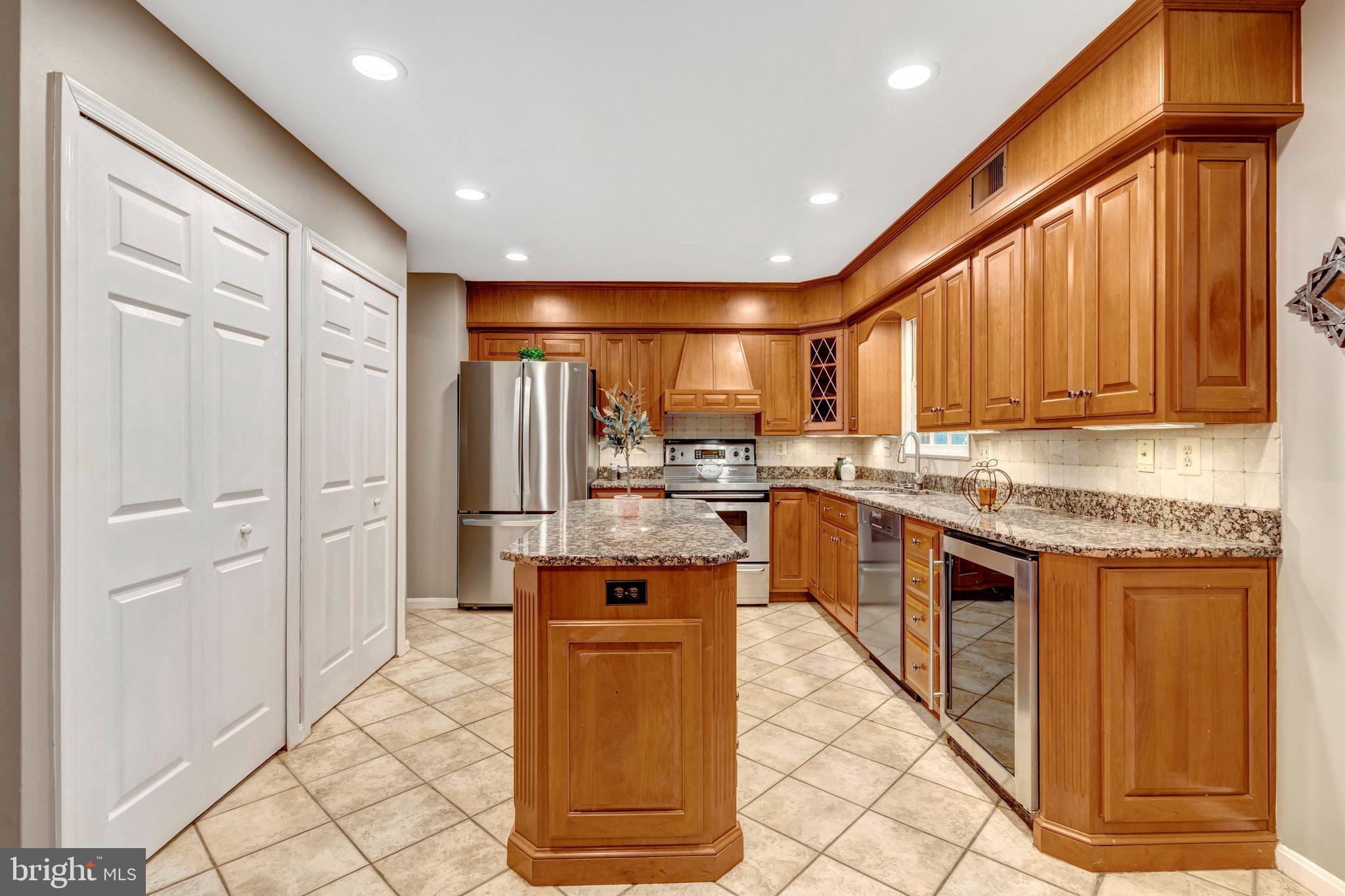 WOODLYNNE COMMUNITY - Residential