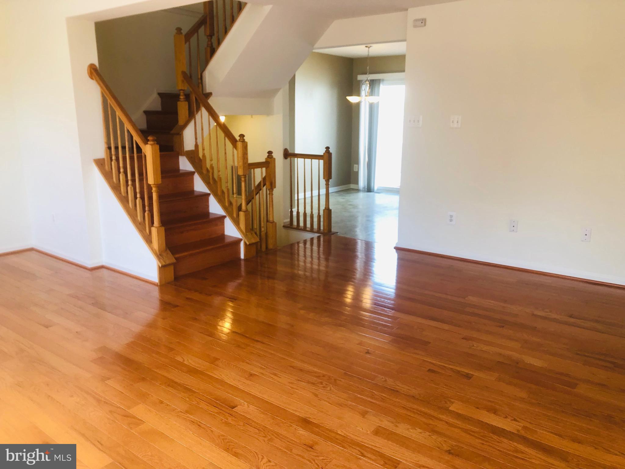 VILLAGE TOWNS - Residential Lease