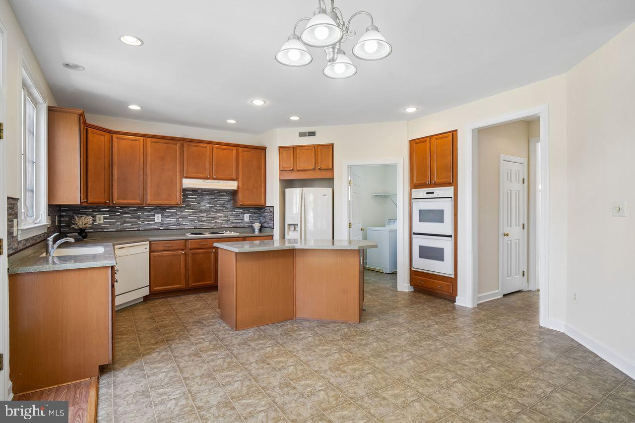CANNERY VILLAGE - Residential