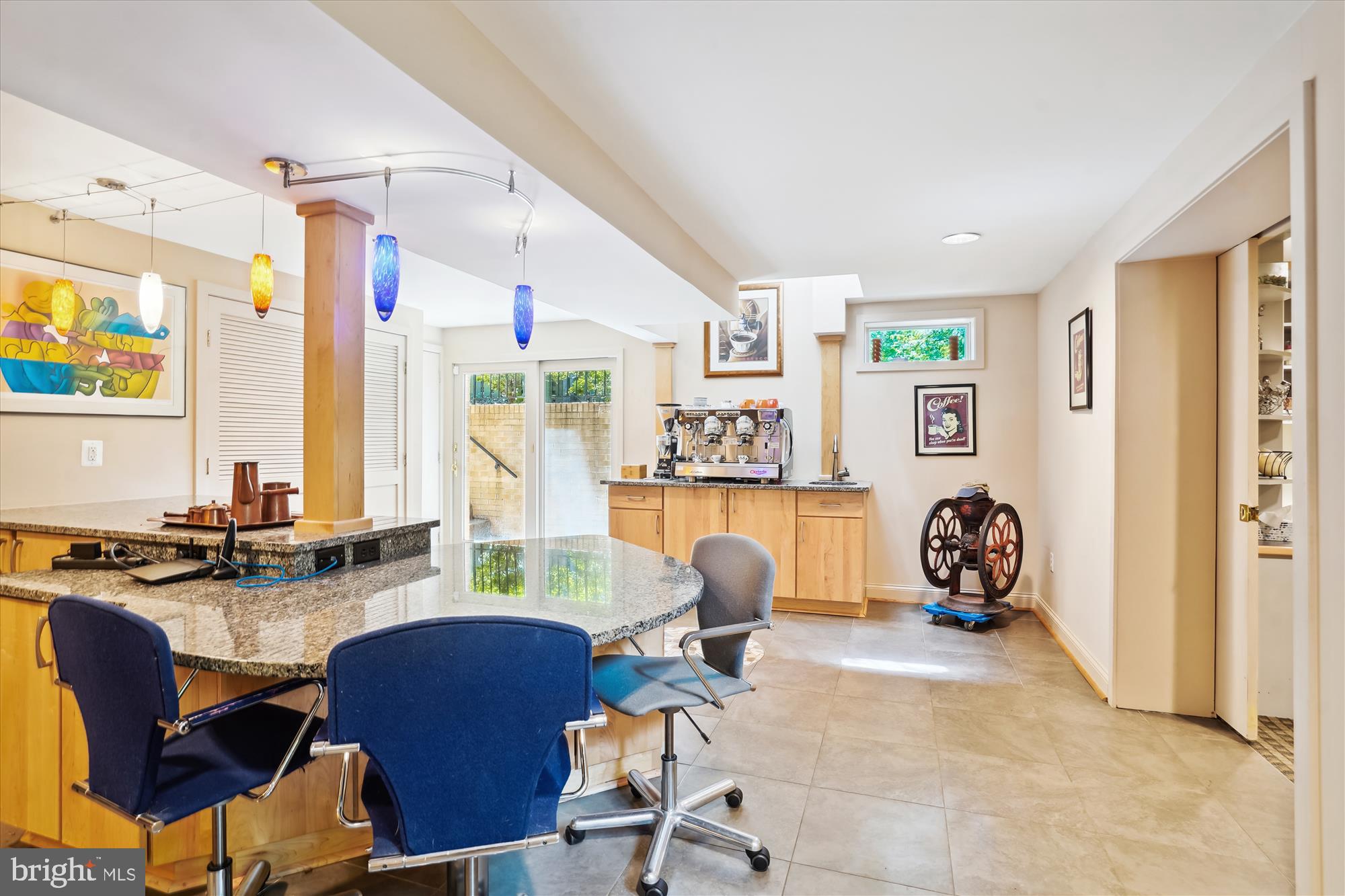LAKE BARCROFT - Residential