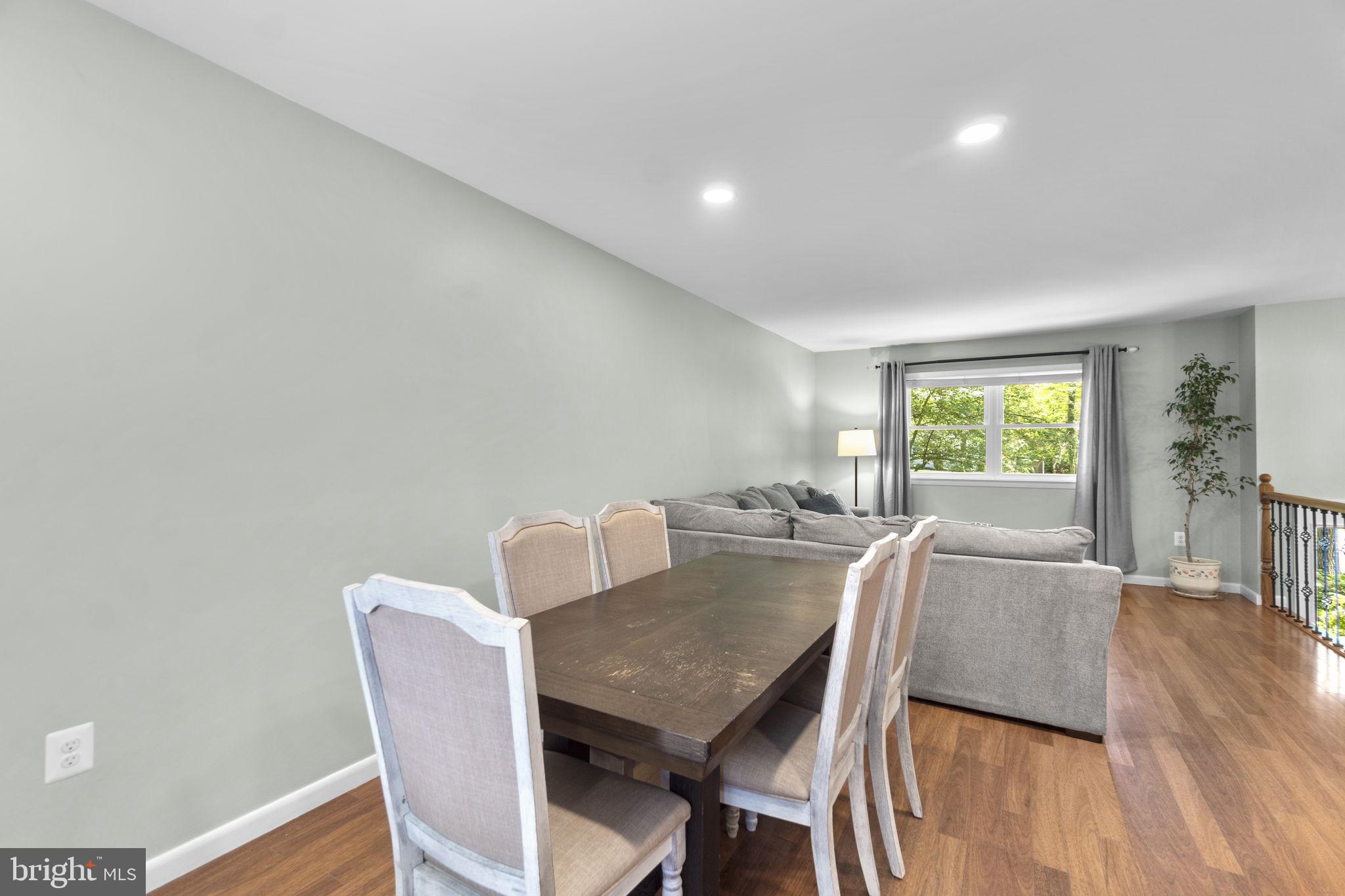 CARROLL SQUARE - Residential