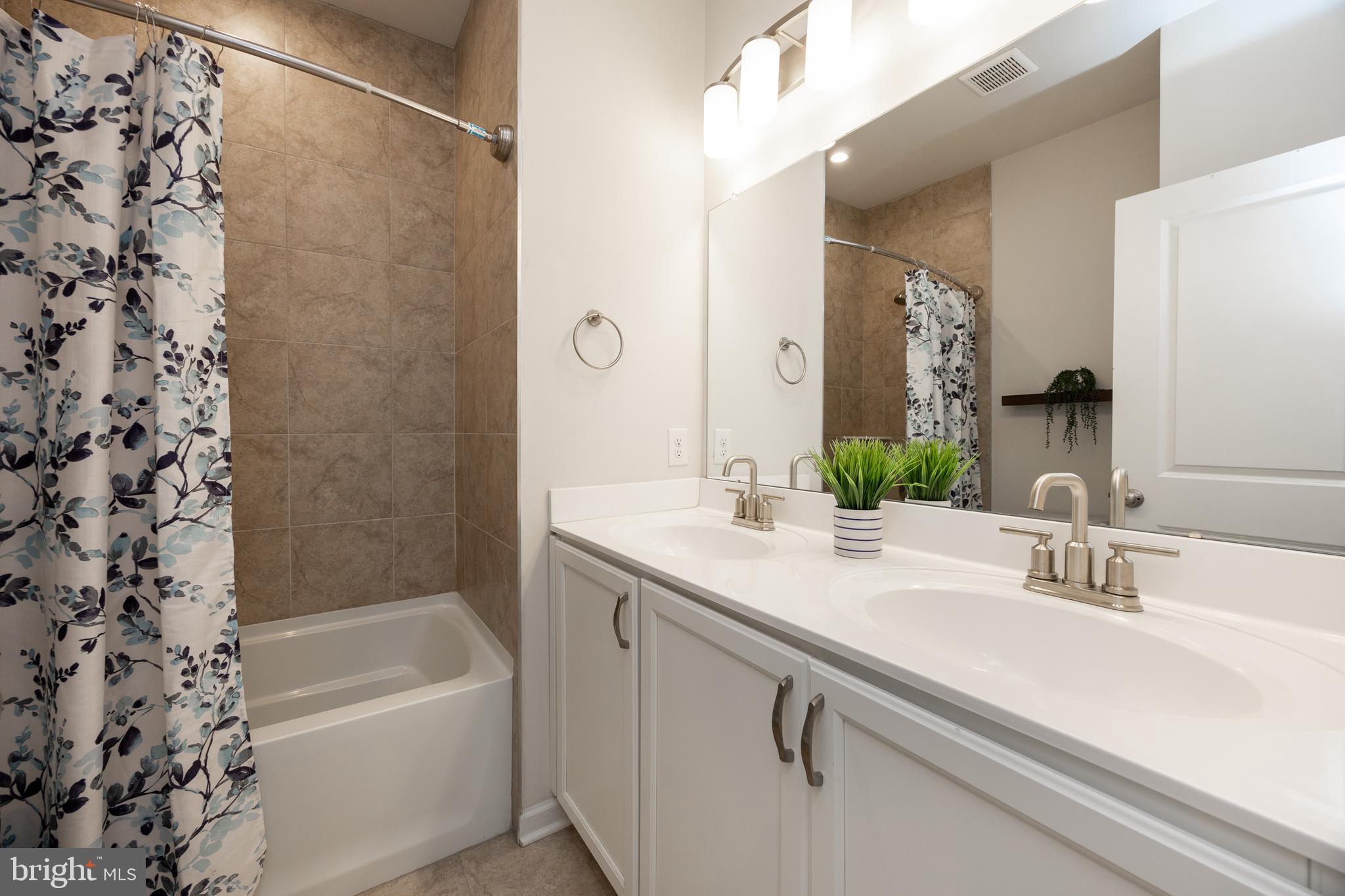 STEELPOINTE - Residential Lease