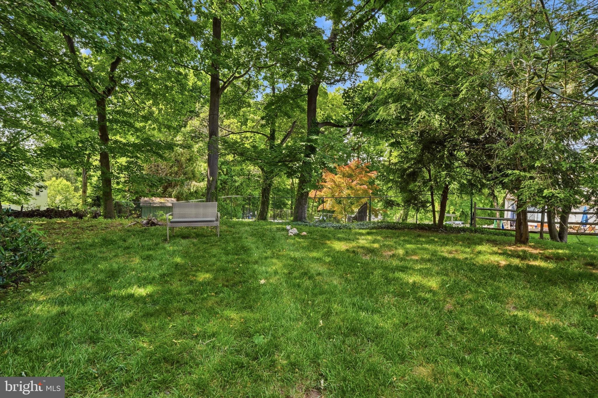 GLADWYNE - Residential