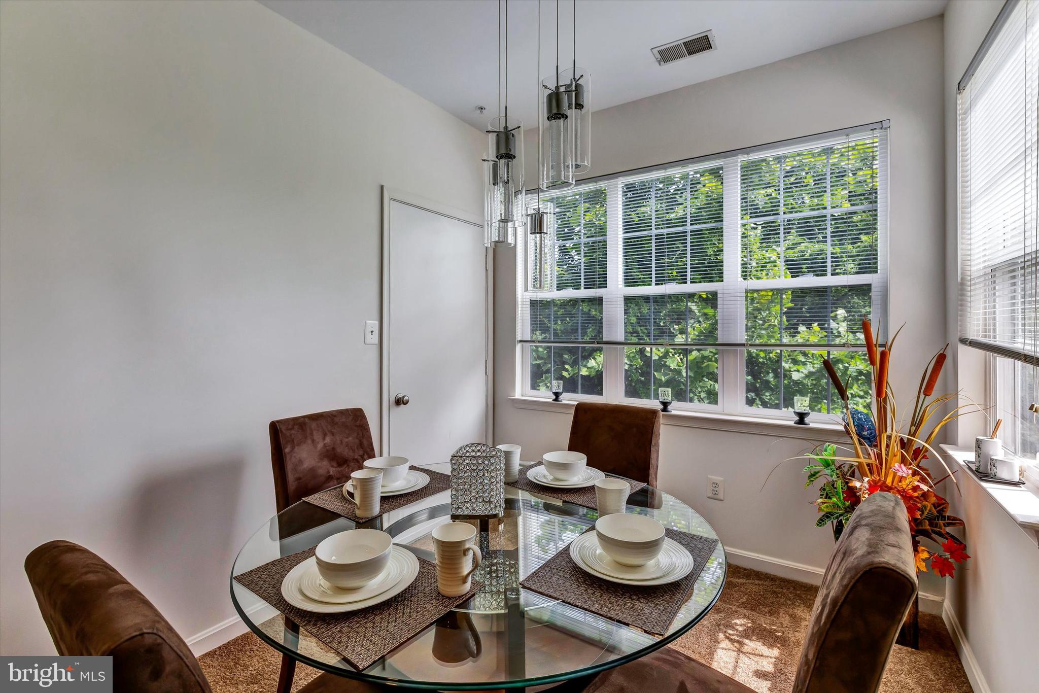 HOLLINGTON - Residential