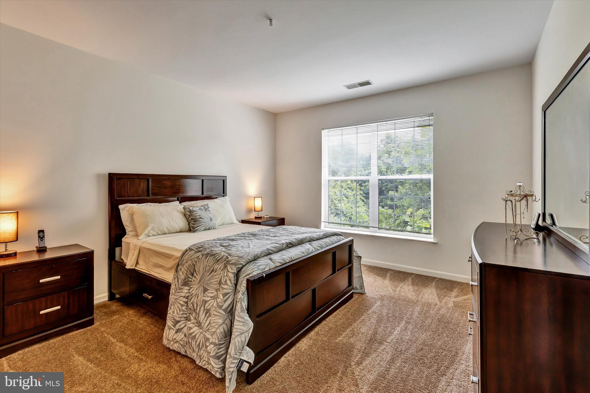 HOLLINGTON - Residential