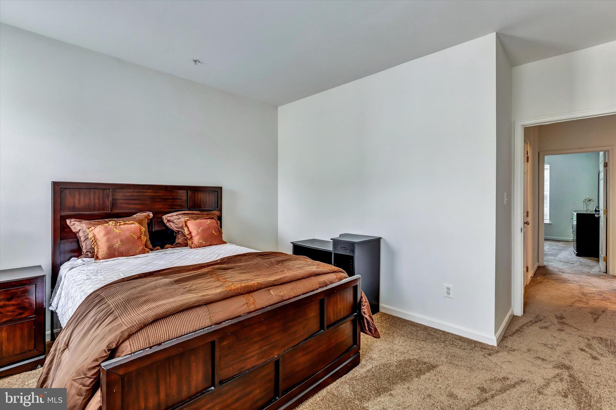 HOLLINGTON - Residential