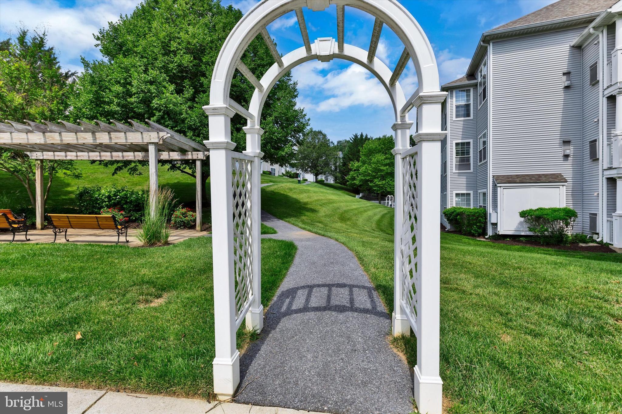 HOLLINGTON - Residential