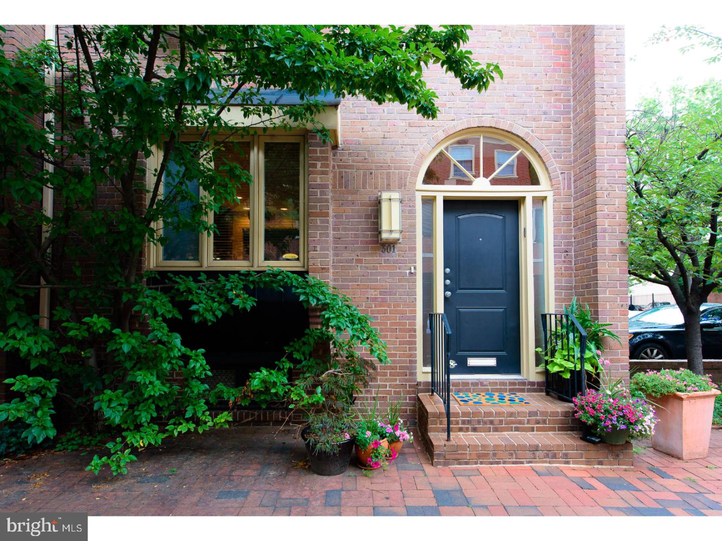 SOCIETY HILL - Residential
