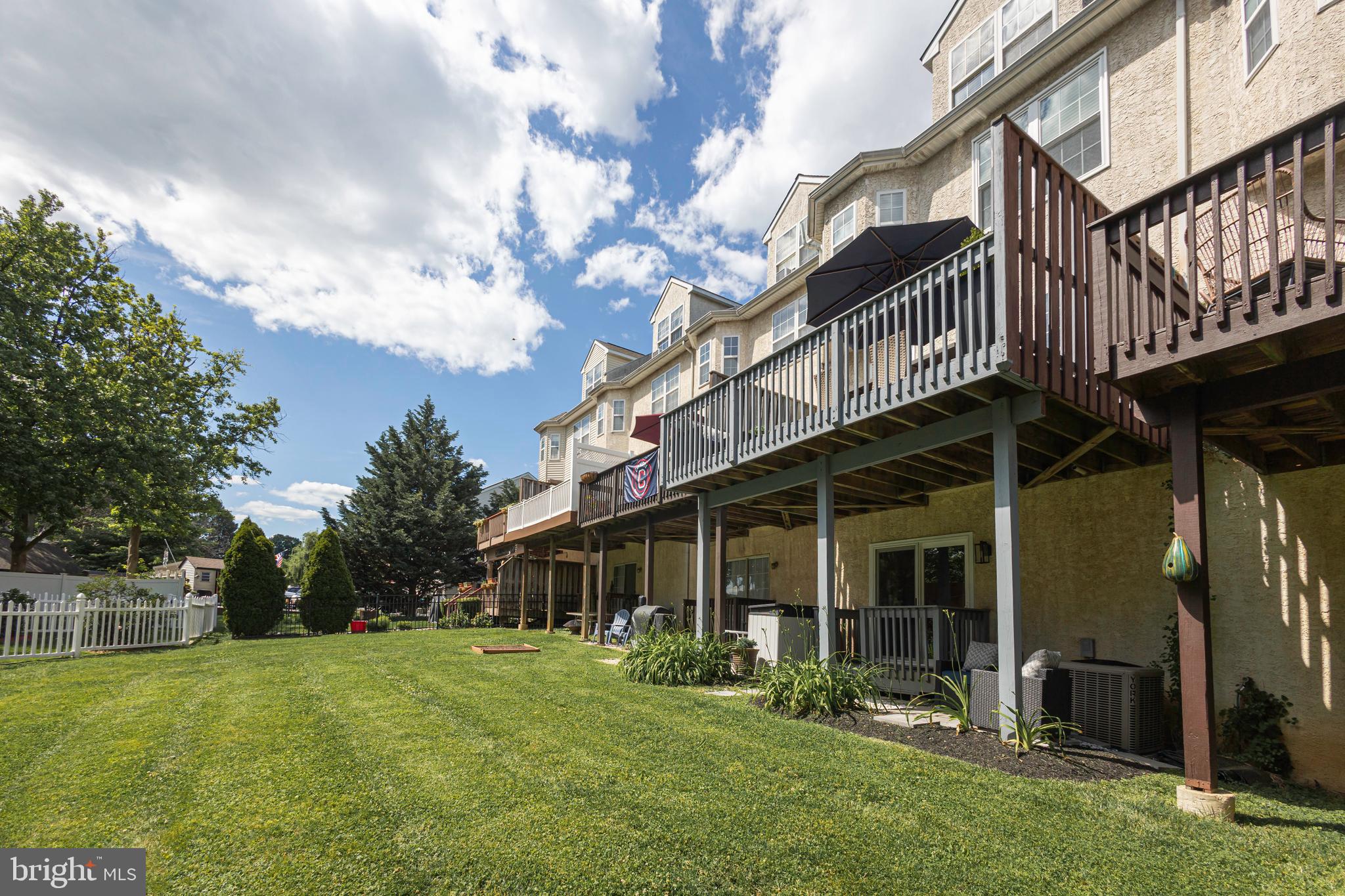 CONSHOHOCKEN - Residential