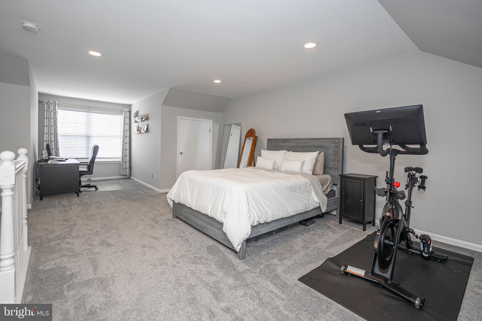 CONSHOHOCKEN - Residential
