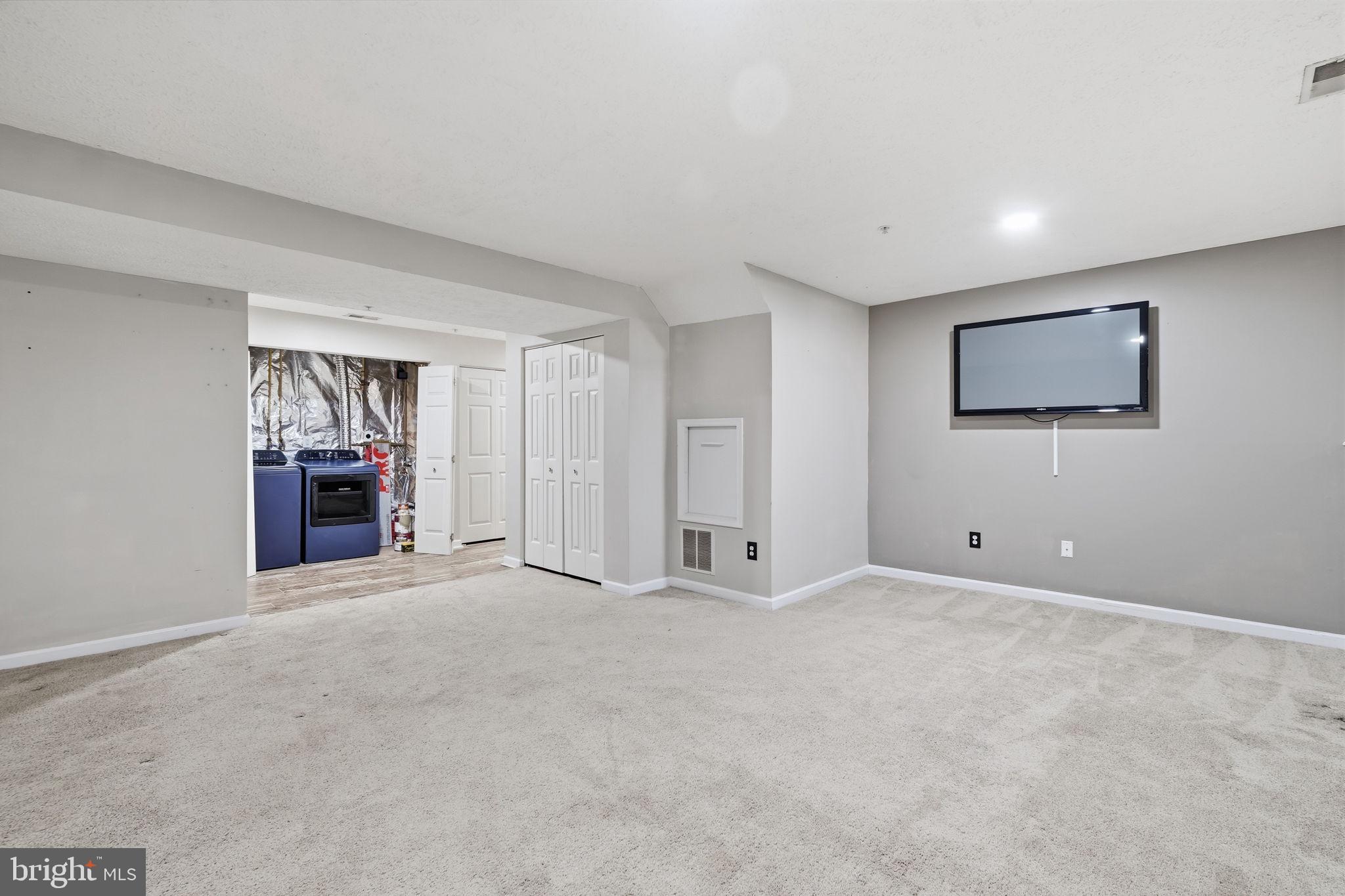 CHESTNUT HILL COVE - Residential
