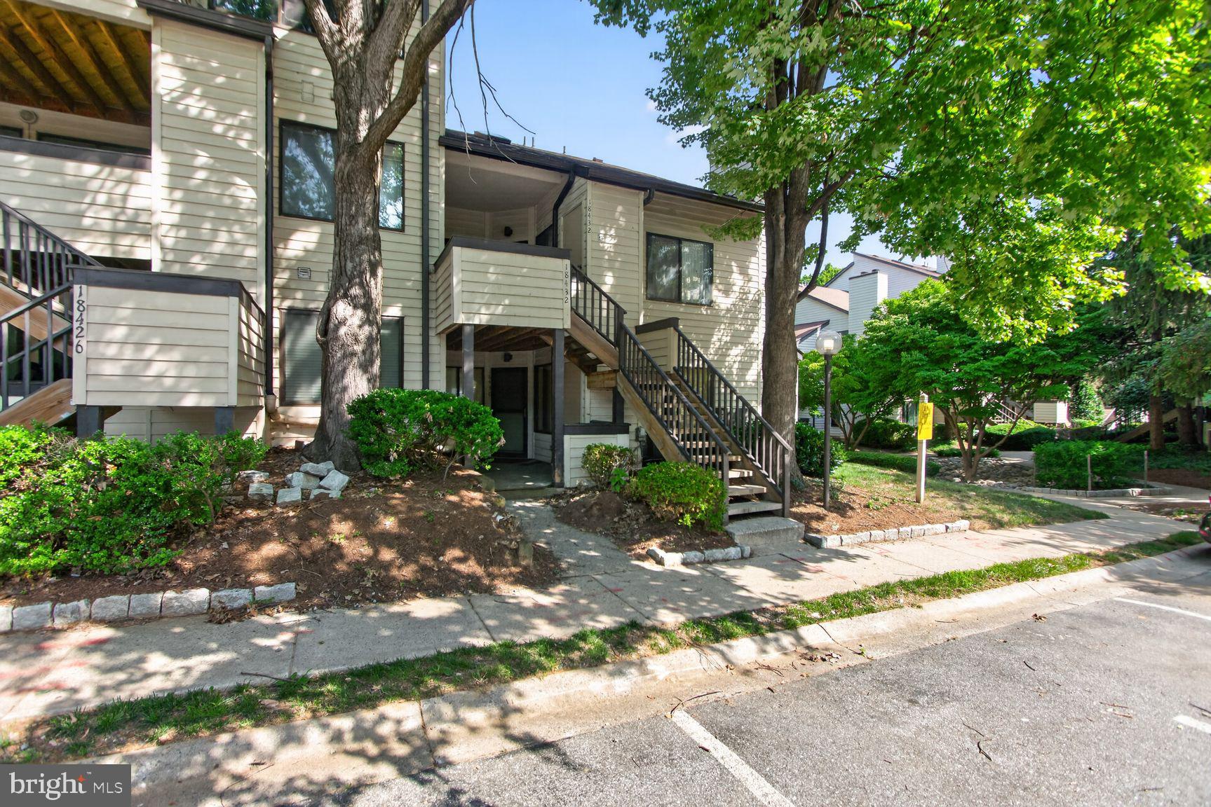 CHRISTOPHER COURT - Residential