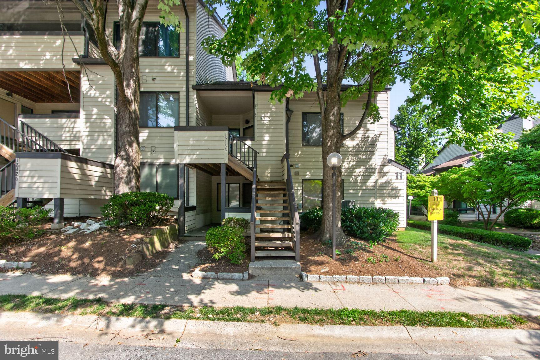 CHRISTOPHER COURT - Residential