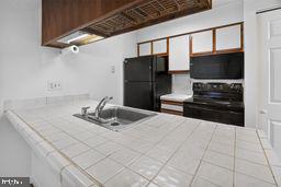 CHRISTOPHER COURT - Residential