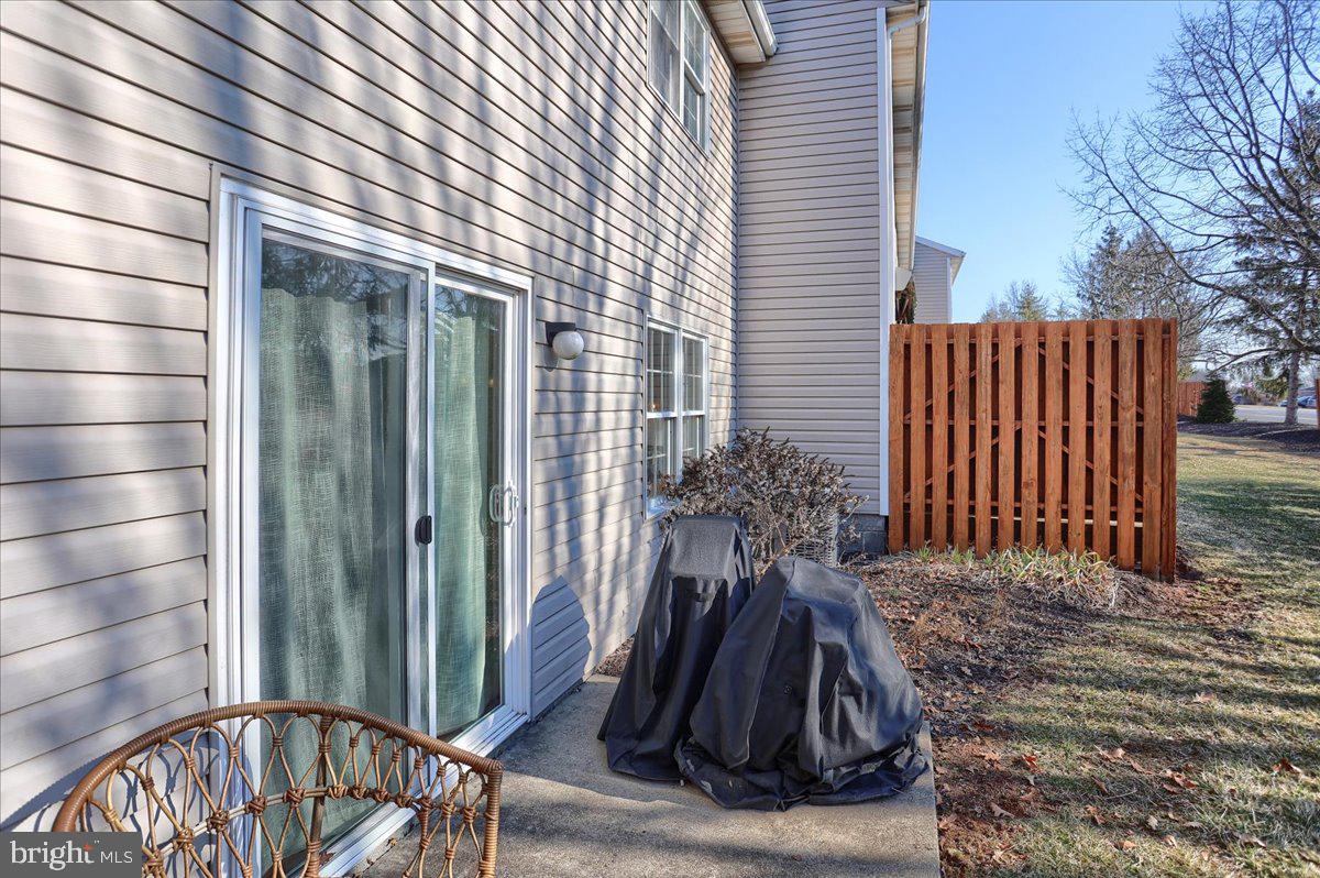 STONEGATE VILLAGE CONDO - Residential