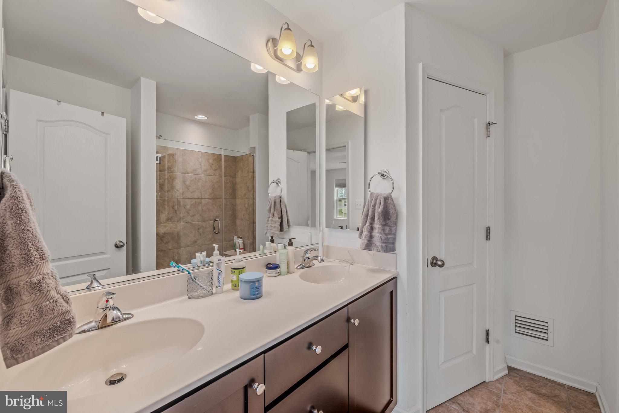 MCCAULEY CROSSING - Residential