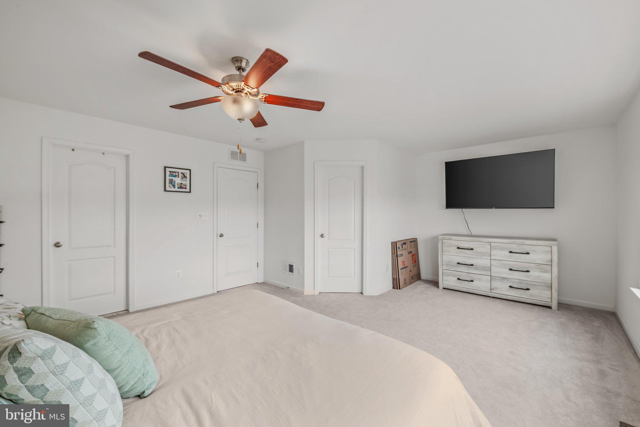 MCCAULEY CROSSING - Residential