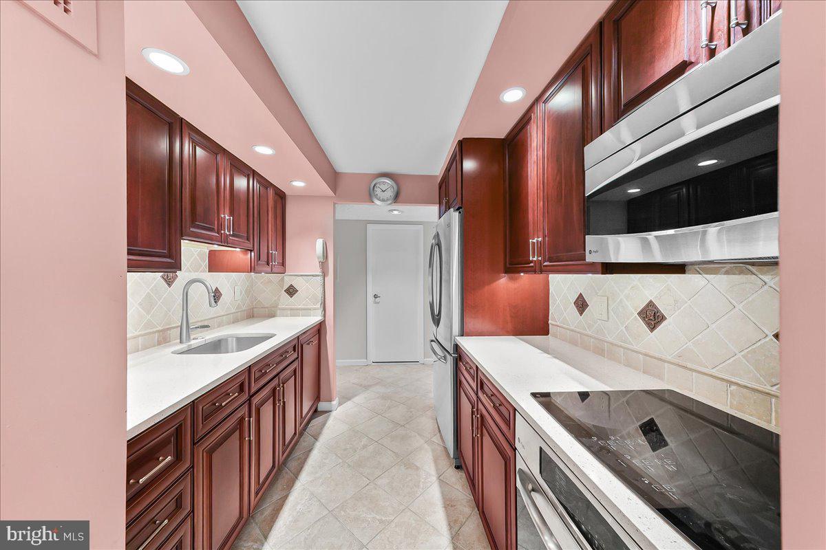 CRUM CREEK VALLEY - Residential