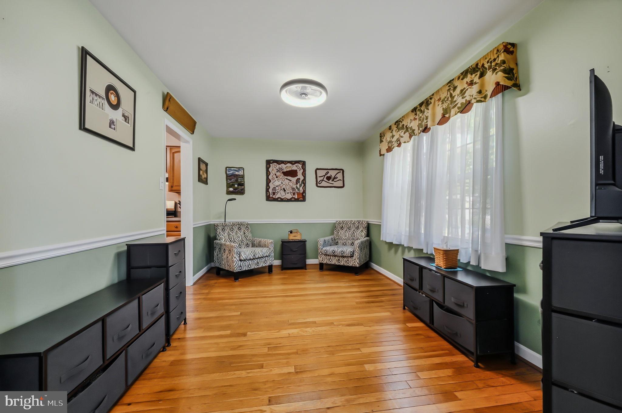 FAIRFAX - Residential