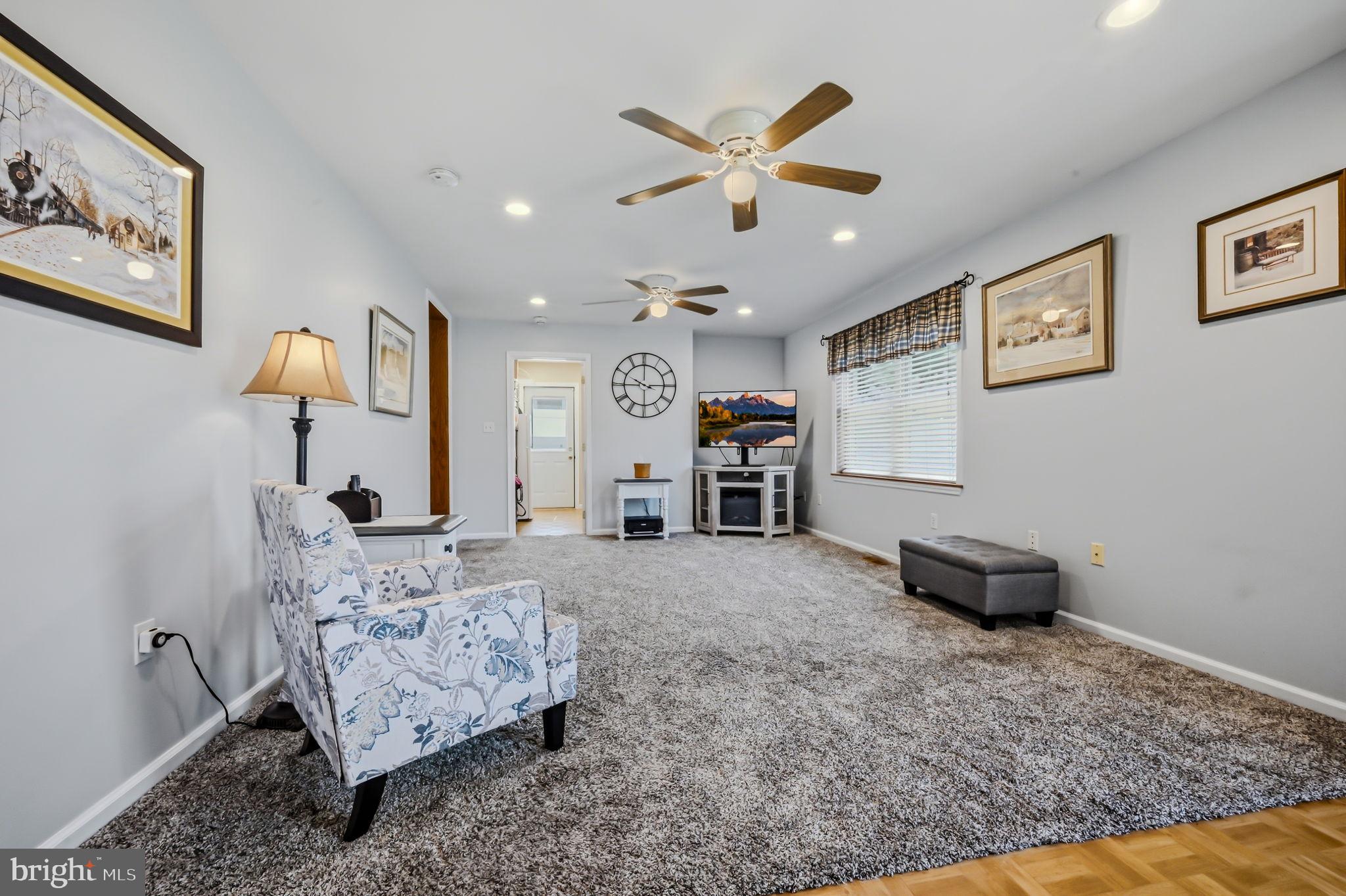 FAIRFAX - Residential