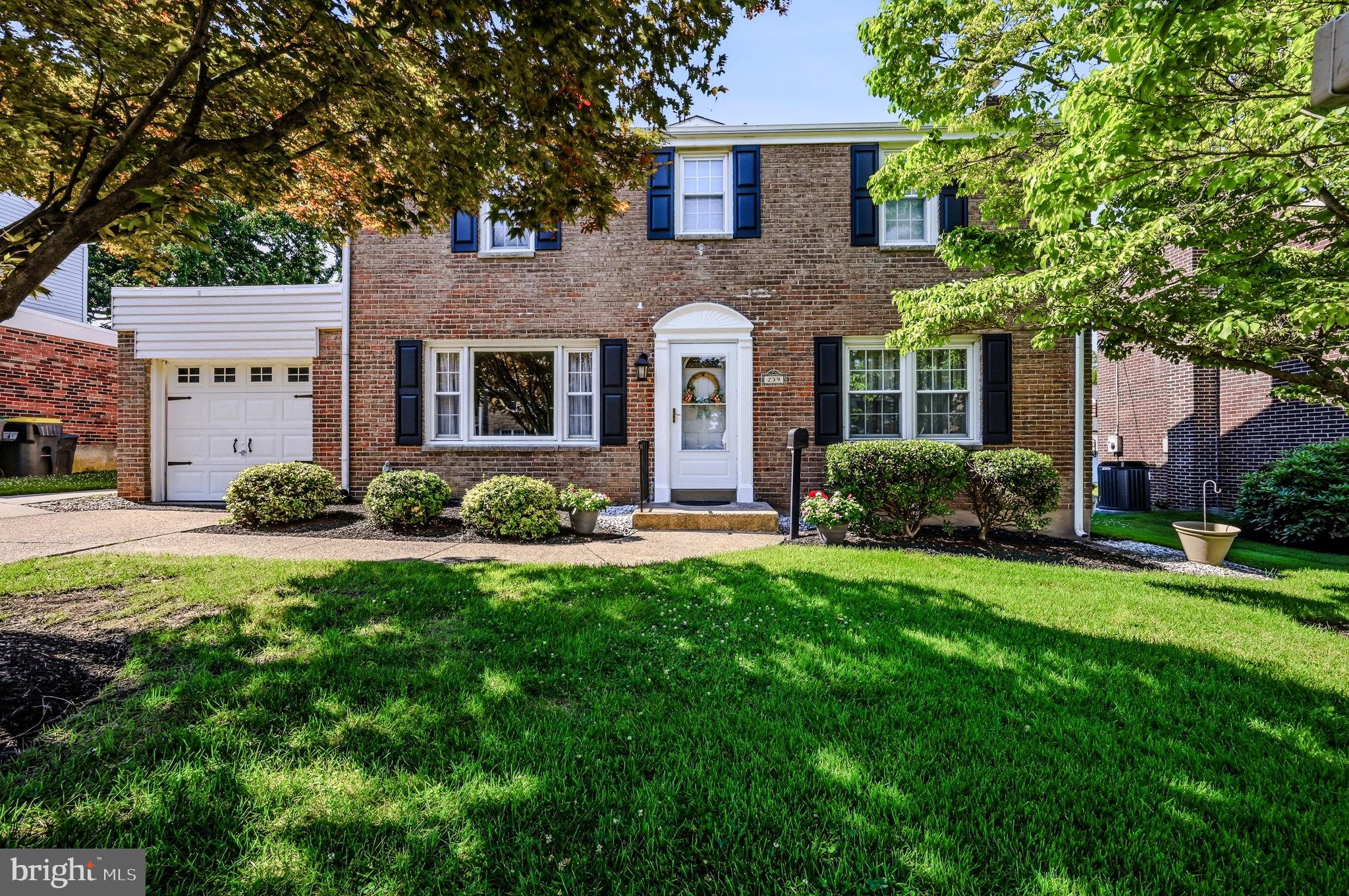 FAIRFAX - Residential