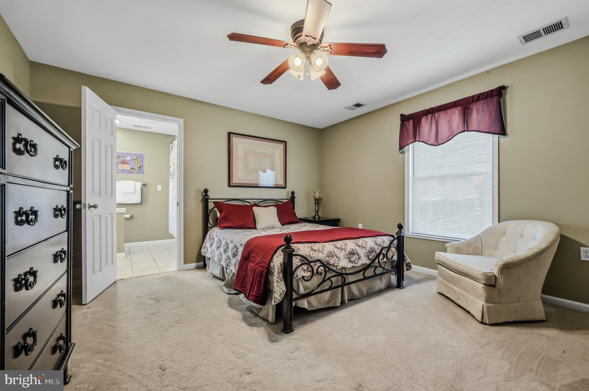 FAIRFAX - Residential