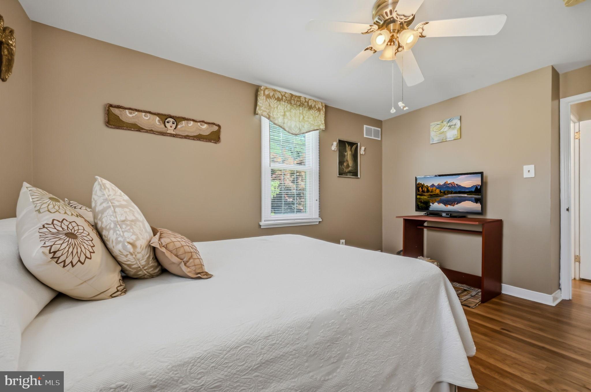 FAIRFAX - Residential