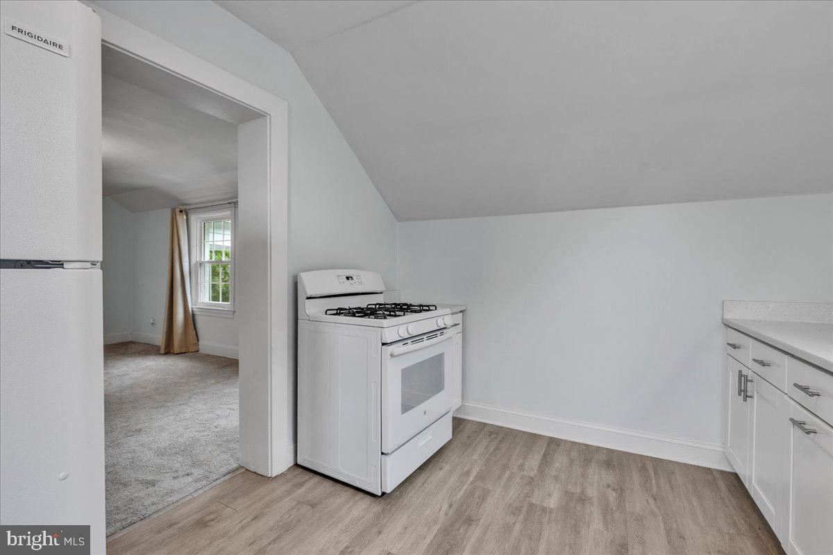 LYON PARK - Residential Lease