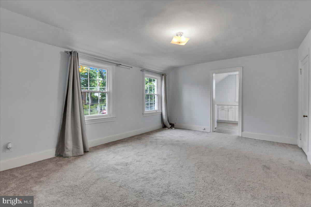 LYON PARK - Residential Lease
