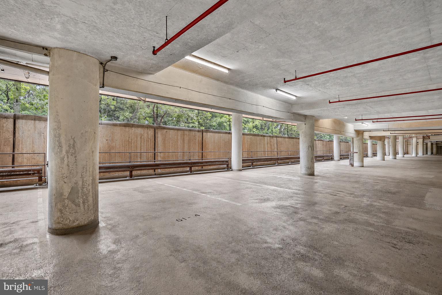 CRYSTAL PARK - Residential