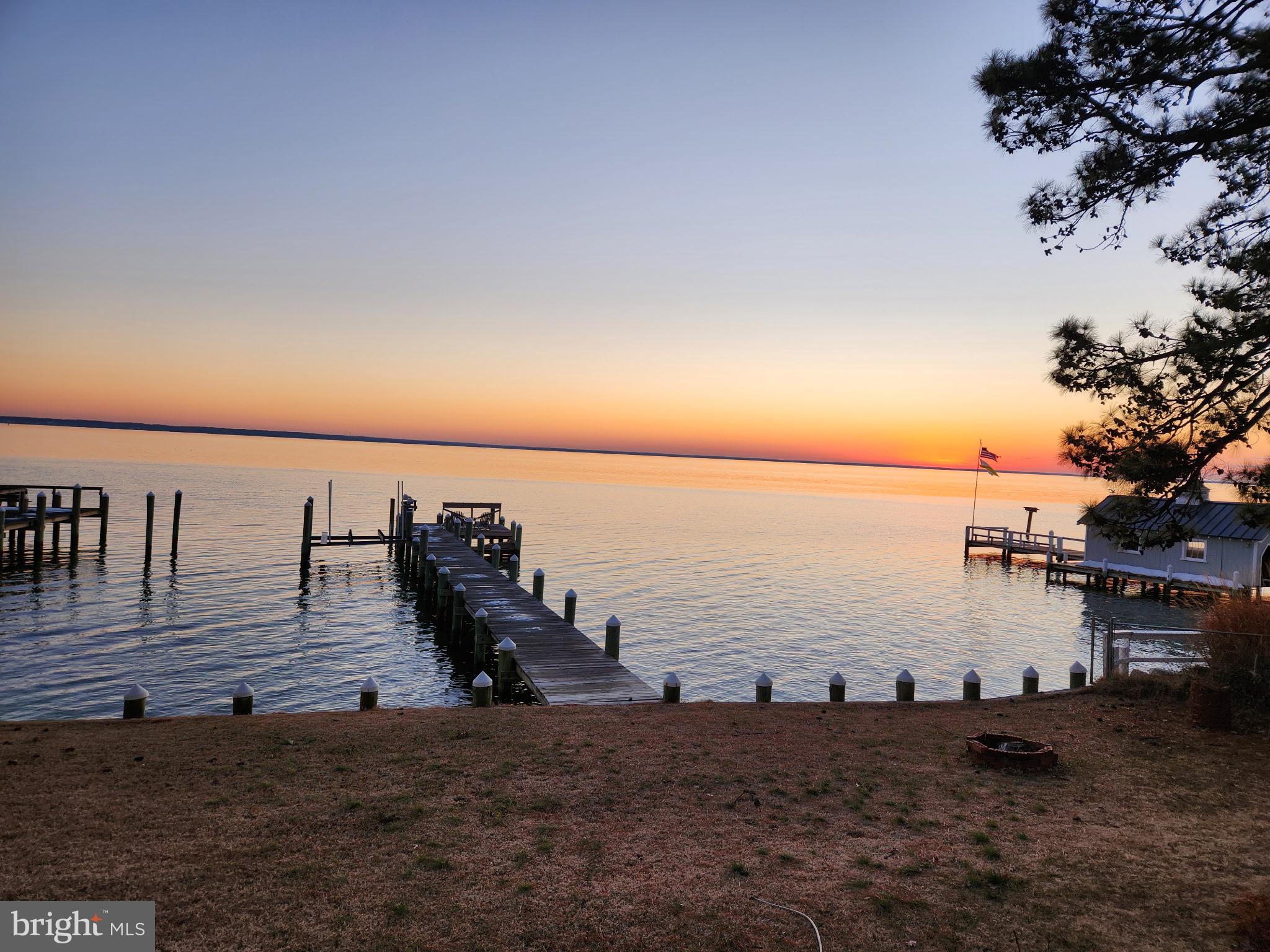 COBB ISLAND - Residential