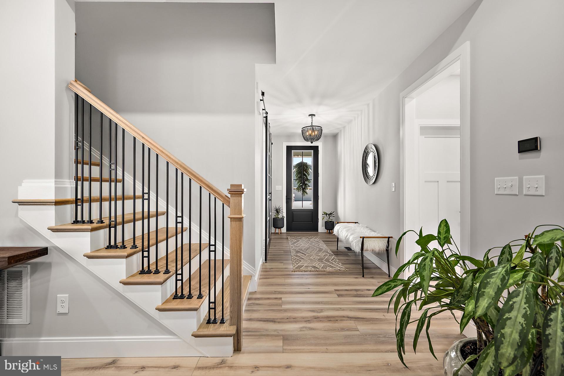 BAY COLONY - Residential
