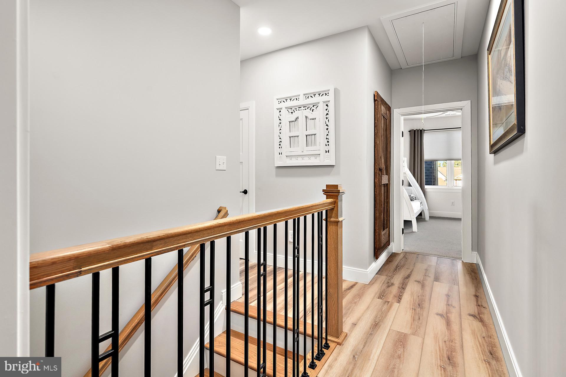BAY COLONY - Residential