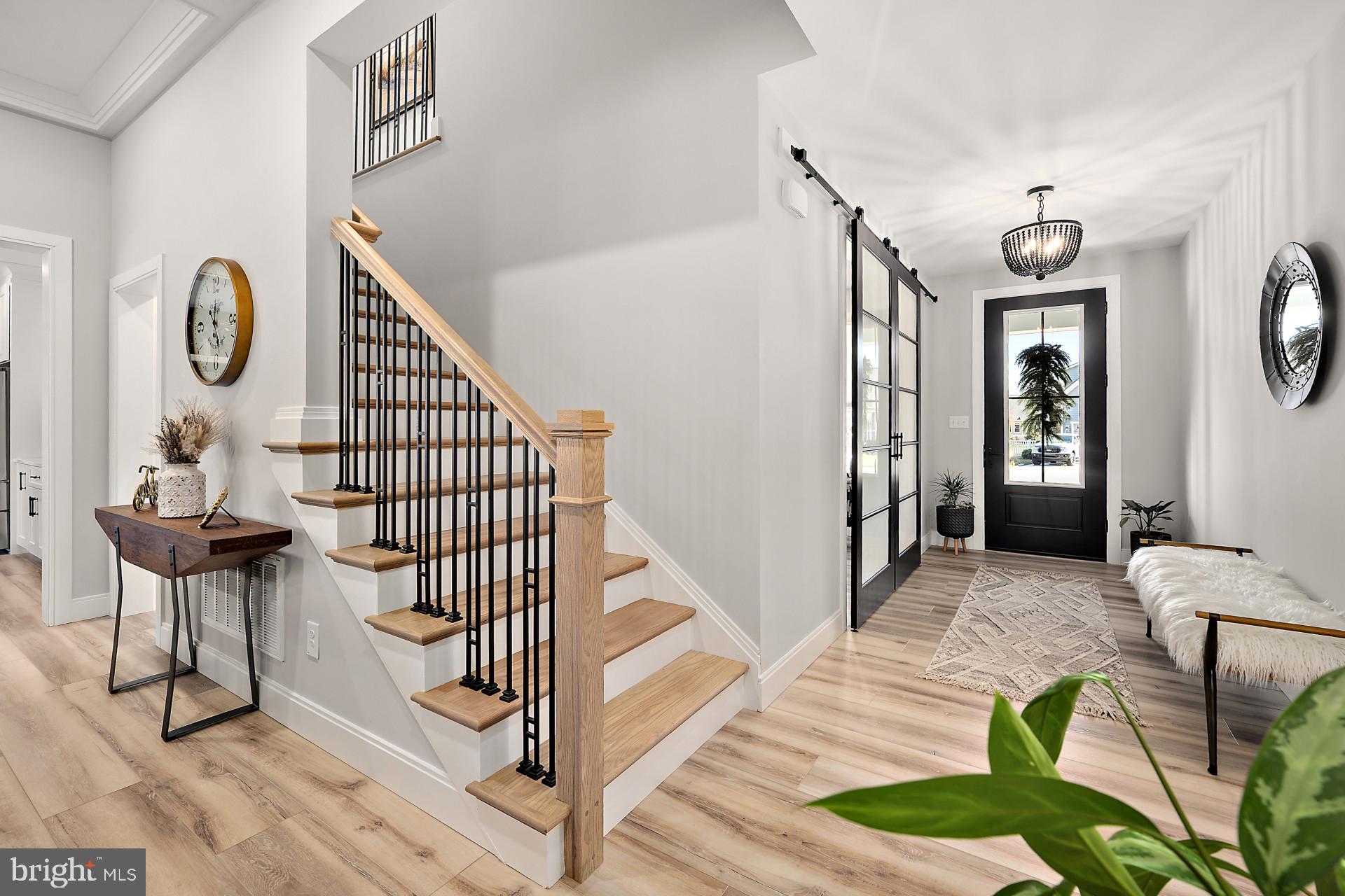 BAY COLONY - Residential