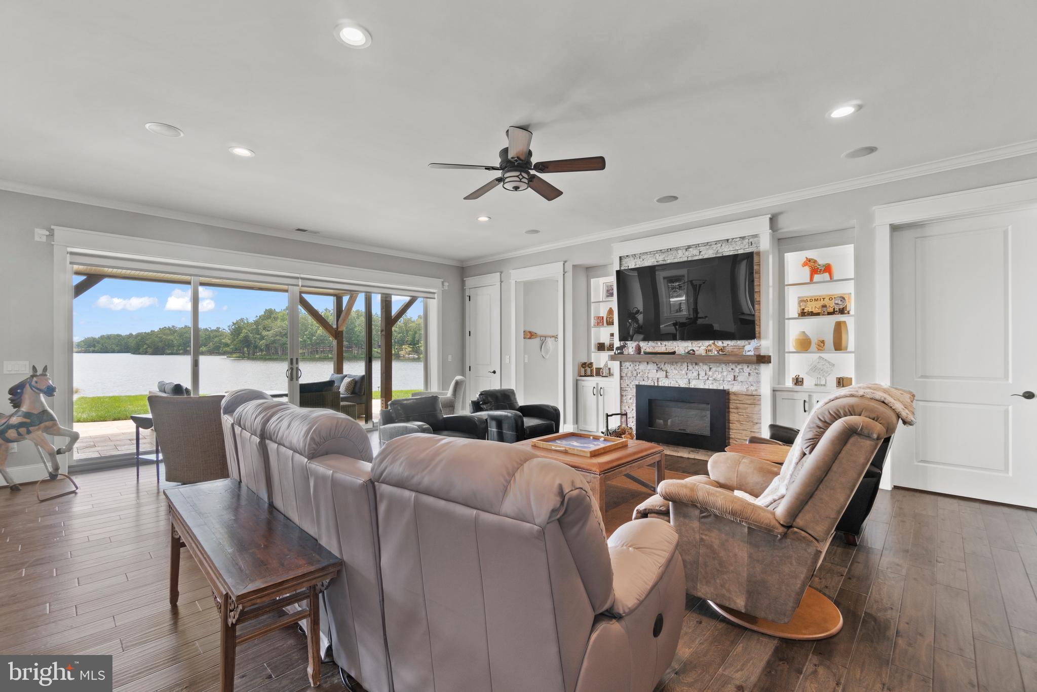 FAWN LAKE - Residential