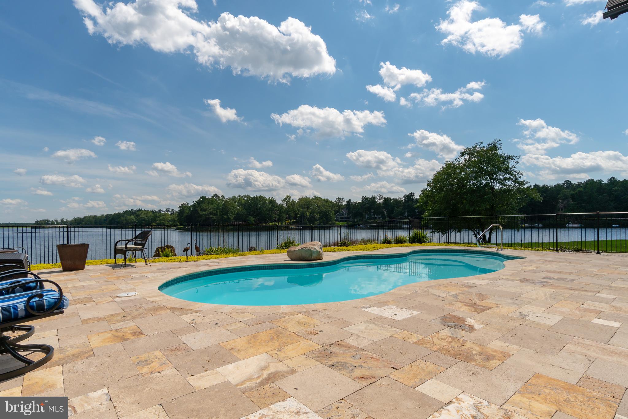FAWN LAKE - Residential