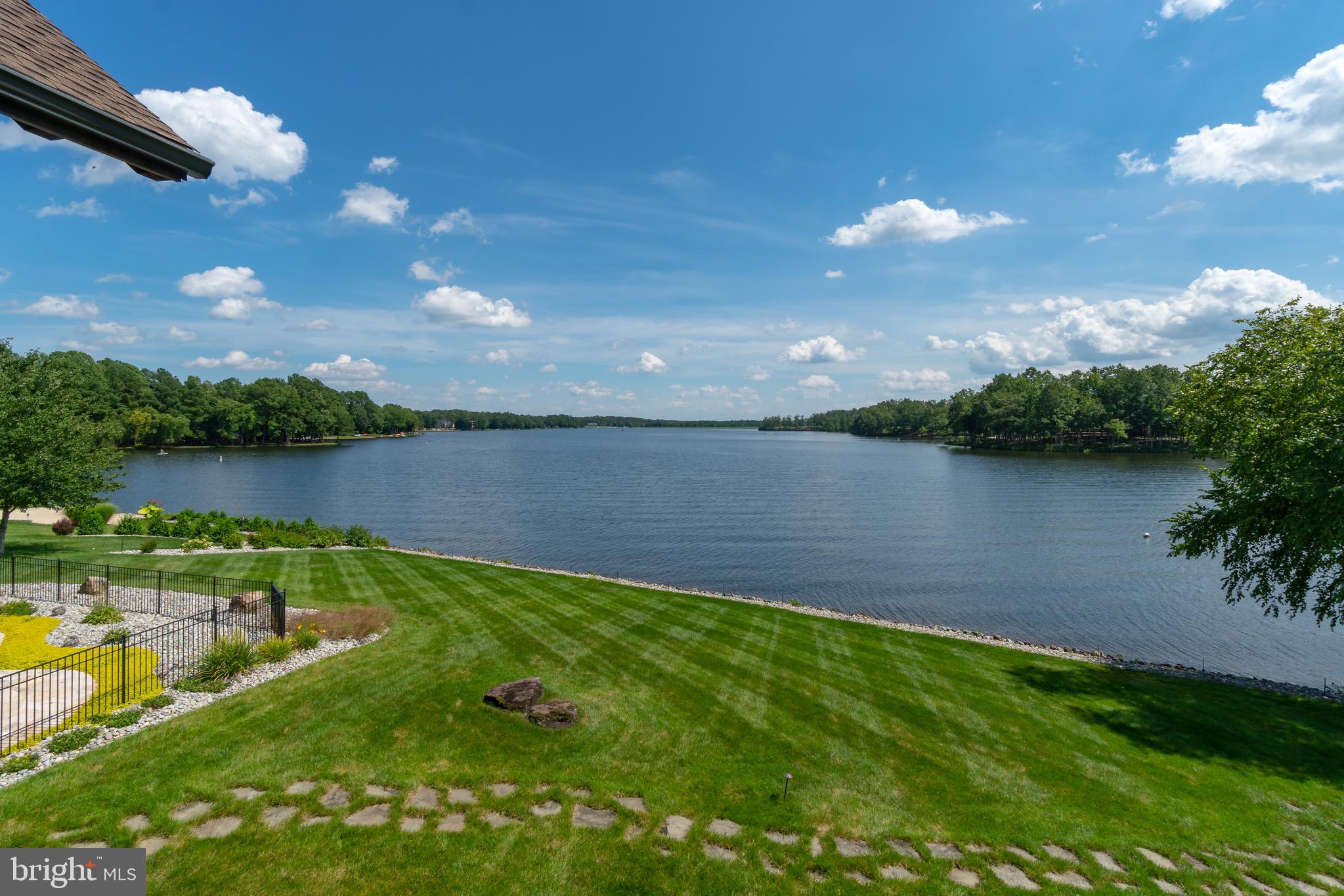 FAWN LAKE - Residential