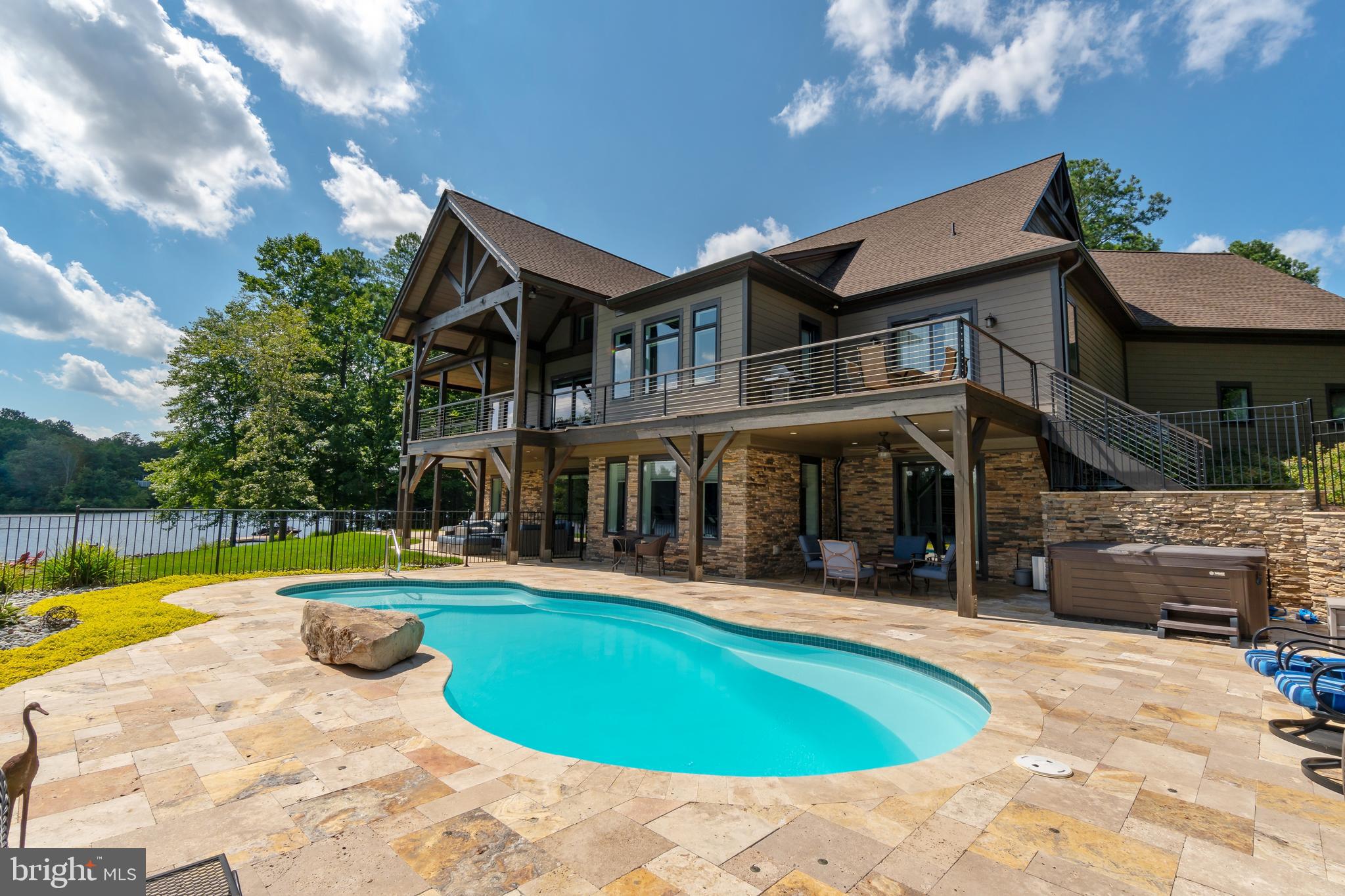 FAWN LAKE - Residential