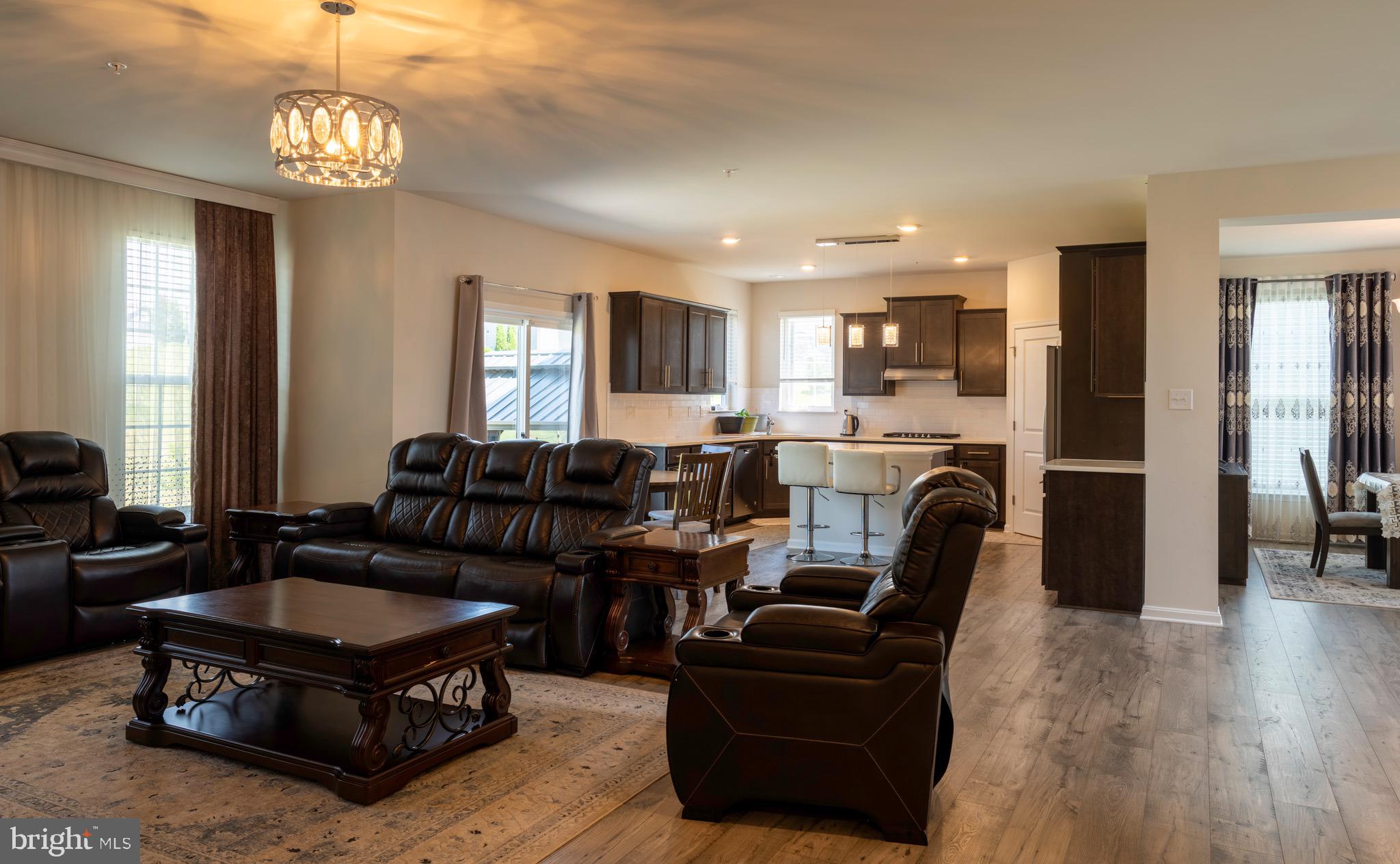 STONEGATE - Residential