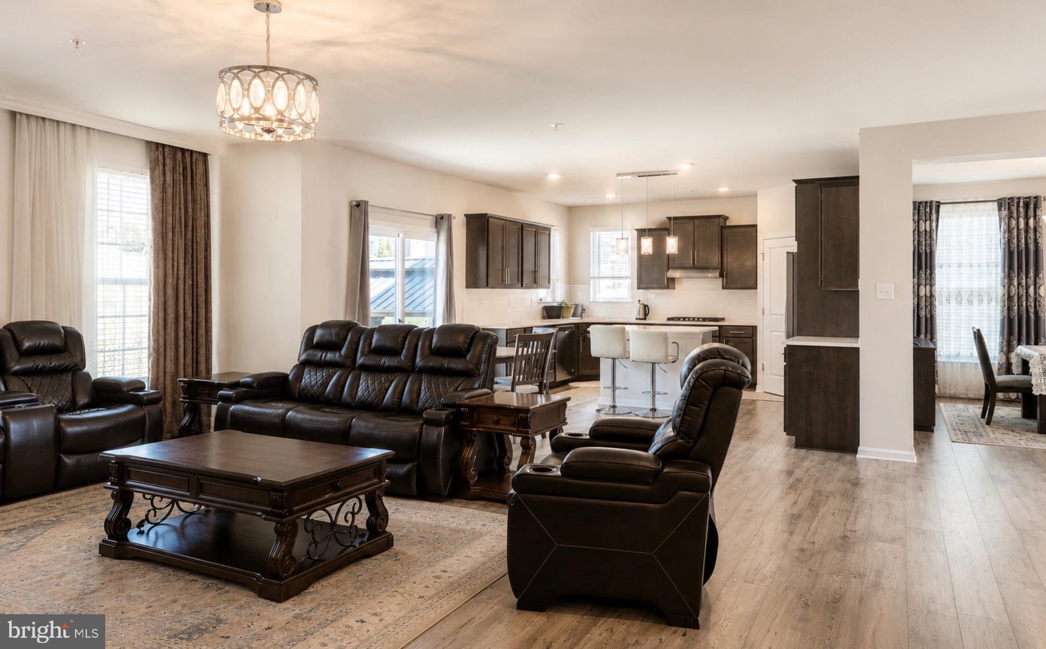 STONEGATE - Residential